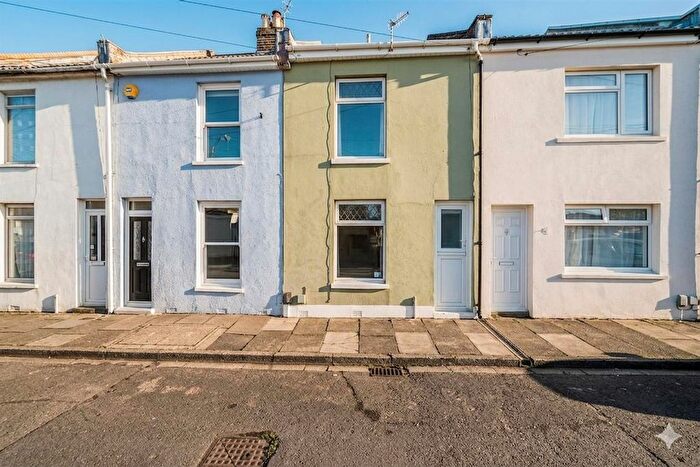 2 Bedroom Terraced House For Sale In Durham Street, Gosport, PO12