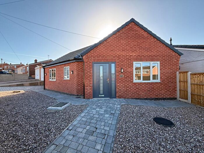 2 Bedroom Bungalow To Rent In Valley Rise, Swadlincote, Newhall, DE11