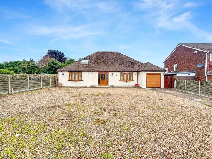 4 Bedroom Bungalow For Sale In Chaffes Lane, Upchurch, Sittingbourne, Kent, ME9