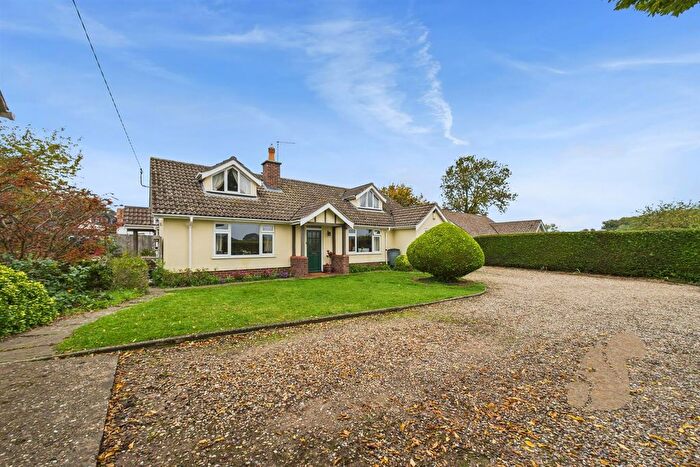 4 Bedroom Detached Bungalow For Sale In West Stow Road, Flempton., IP28