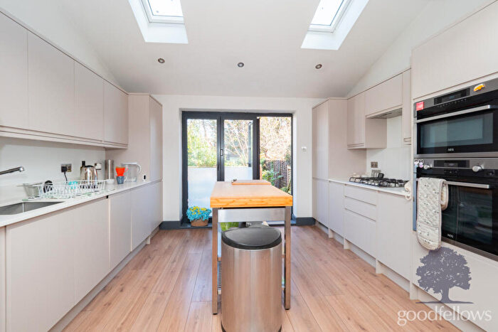 2 Bedroom Terraced House To Rent In Hamilton Avenue, Cheam, Sutton, SM3