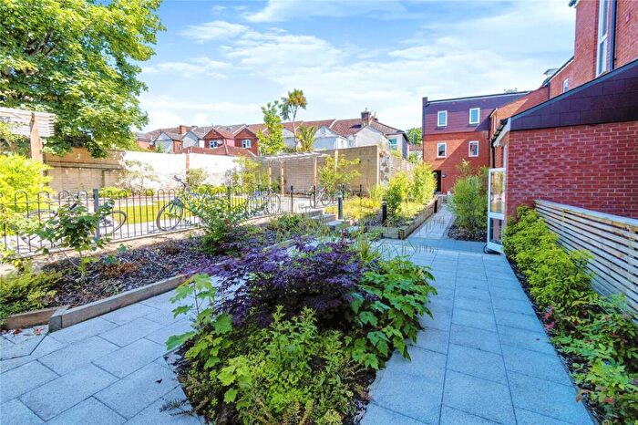 2 Bedroom Flat To Rent In Bevois Valley, SO14