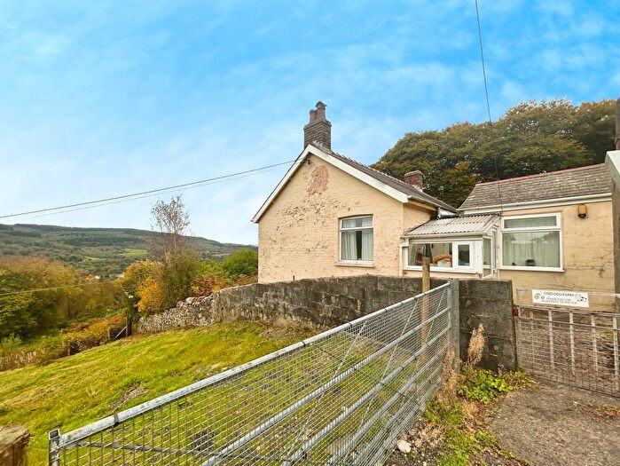 2 Bedroom Detached Bungalow For Sale In Coed Du Road, Crynant, Neath, SA10