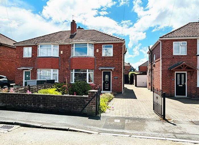 3 Bedroom Semi Detached House For Sale In Welton Avenue, York, YO26