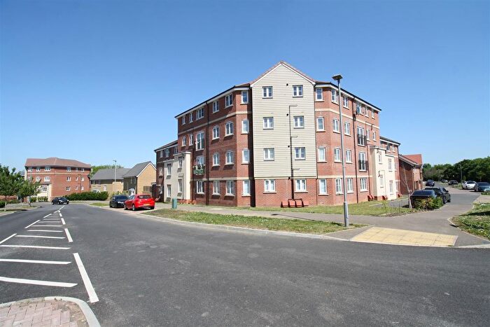 2 Bedroom Flat For Sale In Parrott Court, Bletchley, Milton Keynes, MK3