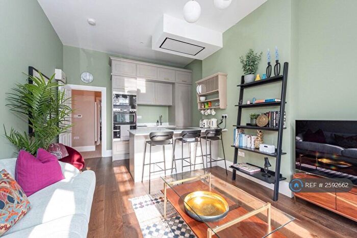 2 Bedroom Flat To Rent In Leathwaite Road, London, SW11