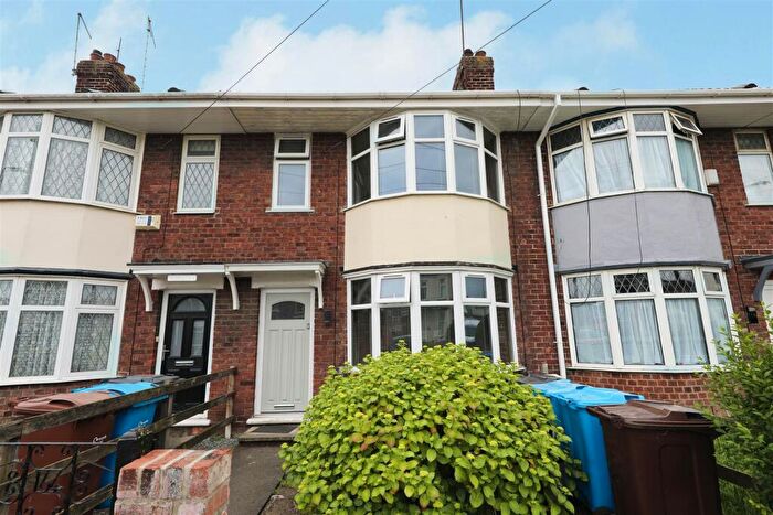 3 Bedroom Terraced House For Sale In Rustenburg Street, Hull, HU9