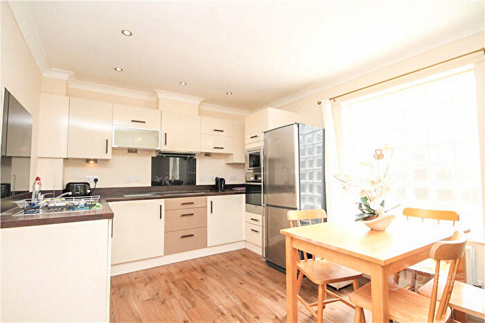 2 Bedroom Apartment To Rent In Sydenham Road, Croydon, CR0