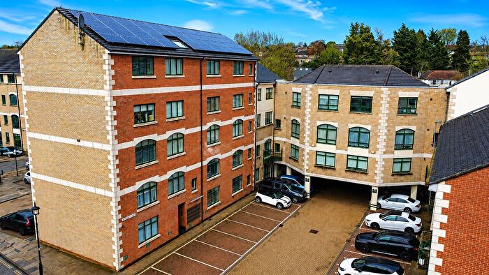 1 Bedroom Flat To Rent In Clifton Court, Hemel Hempstead, HP3