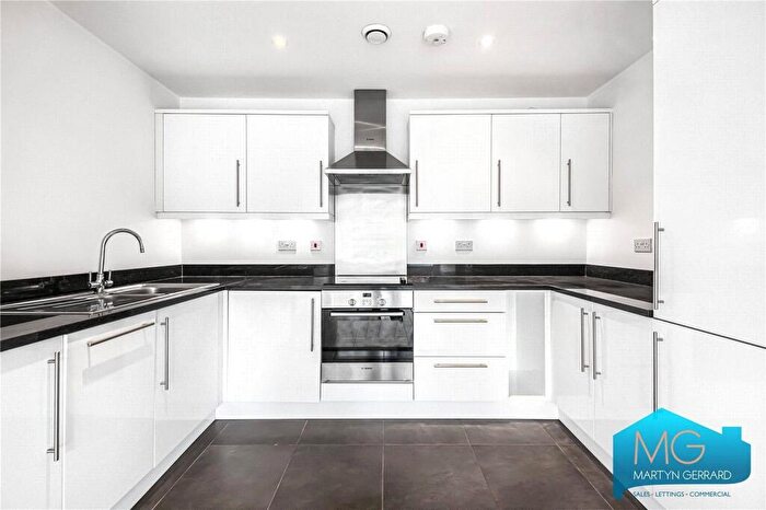 1 Bedroom Apartment To Rent In Averil Court, East End Road, Finchley, N3