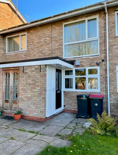 2 Bedroom Maisonette To Rent In Ravenswood Hill, Coleshill, West Midlands, B46