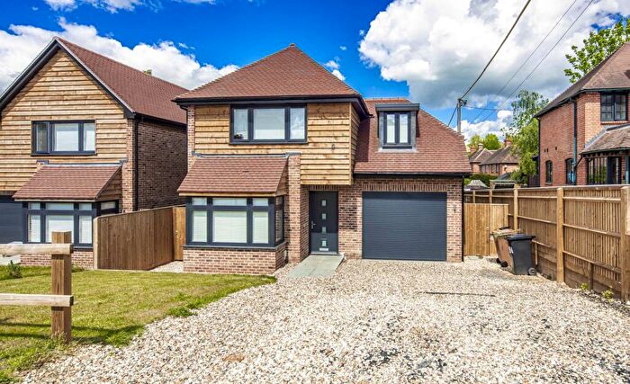 4 Bedroom Detached House For Sale In A Elvendon Road, Goring On Thames, RG8