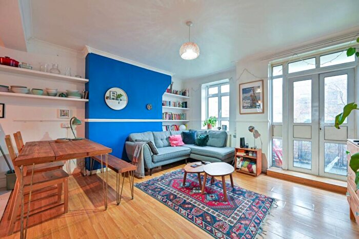 3 Bedroom Flat For Sale In Camberwell Road, Camberwell, London, SE5