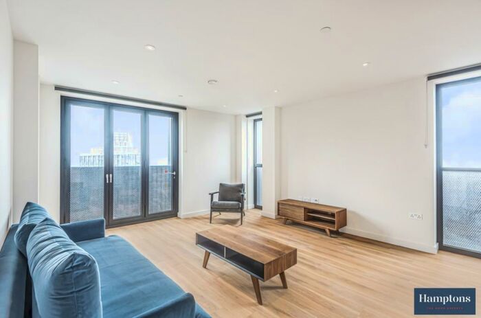 3 Bedroom Apartment To Rent In Ten Degrees Croydon, CR0