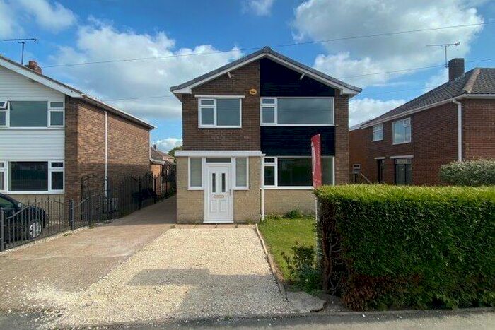 3 Bedroom Detached House To Rent In Northfield Lane, Rotherham, S66