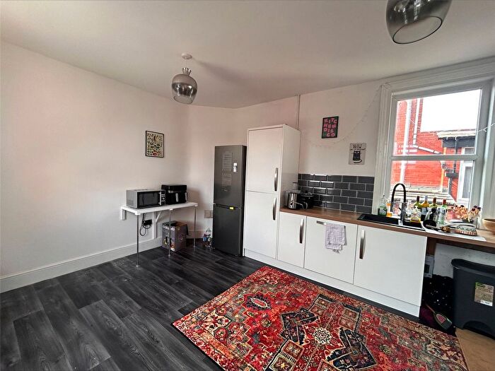 2 Bedroom Flat For Sale In Derbe Road, Lytham St. Annes, Lancashire, FY8