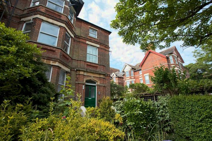 2 Bedroom Flat To Rent In Bouverie Road West, Folkestone, CT20