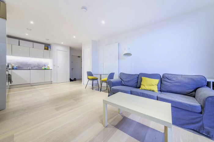 1 Bedroom Apartment To Rent In Starboard Way, London, E16