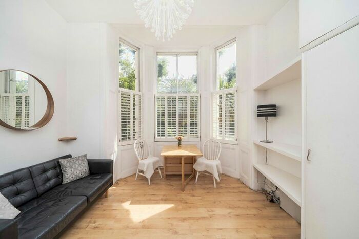 1 Bedroom Flat To Rent In Colville Gardens, London, W11