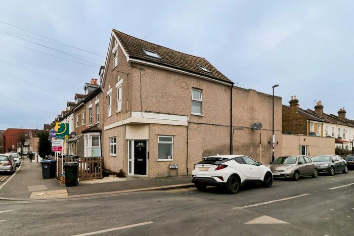 Studio To Rent In Canterbury Road, Croydon CR0