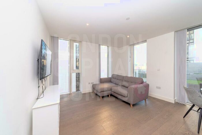 2 Bedroom Apartment To Rent In Ariel House, Vaughan Way, London, E1W