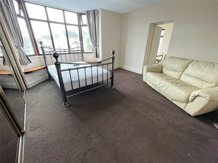 1 Bedroom Flat To Rent In Fore Street, Torpoint, Cornwall, PL11