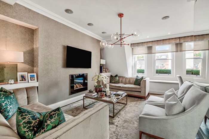 2 Bedroom Flat To Rent In Mount Street, Mayfair, W1K
