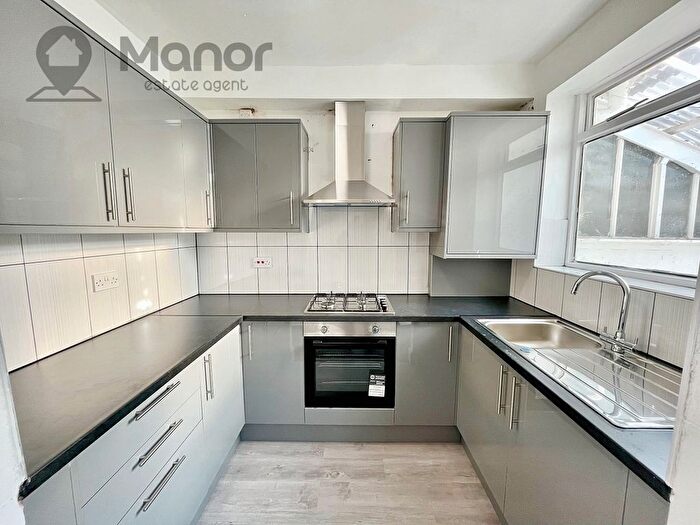 3 Bedroom Semi-Detached House To Rent In Caledon Road, London, E6