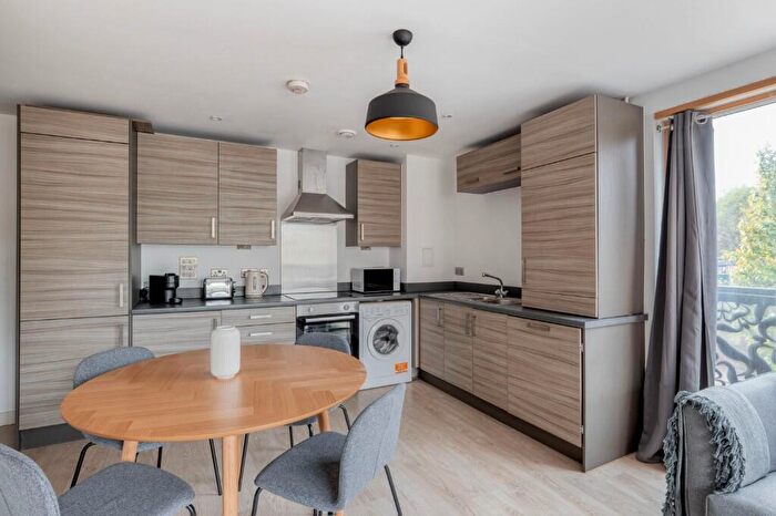 2 Bedroom Apartment To Rent In Pitfield Street, London, N1