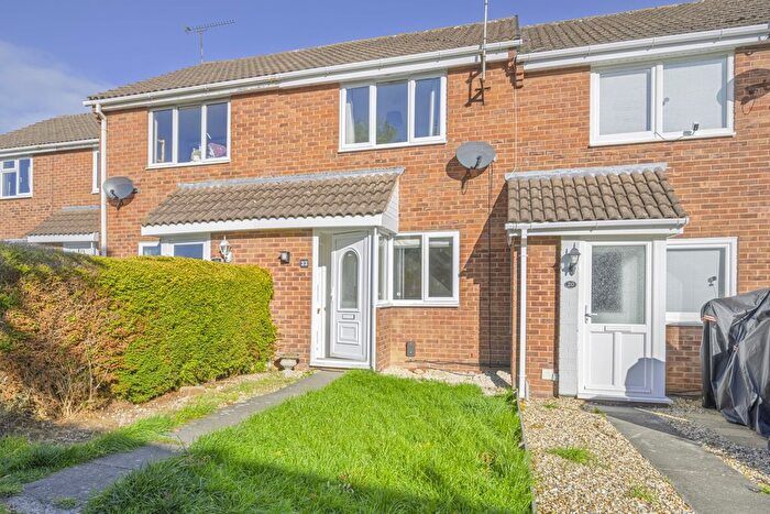 2 Bedroom Terraced House To Rent In Birdcombe Road, Swindon, SN5