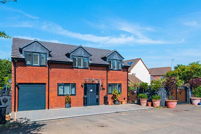 4 Bedroom Detached House For Sale In Jacques Road, Burton Latimer, NN15