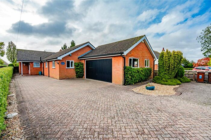 3 Bedroom Bungalow For Sale In Deaton Lane, New Waltham, Grimsby, Lincolnshire, DN36