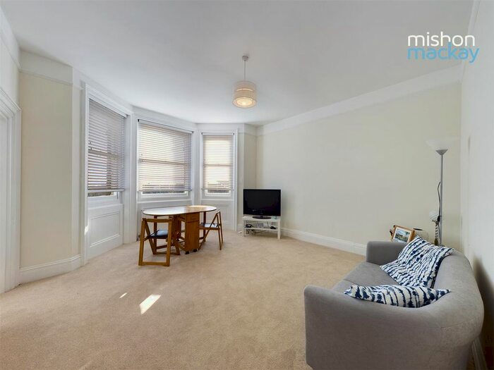 2 Bedroom Flat To Rent In Cromwell Road, Hove, East Sussex, BN3