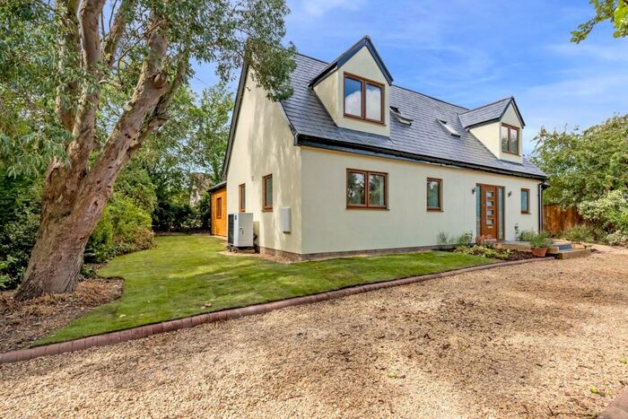 4 Bedroom Detached House For Sale In School Road, Broughton, Huntingdon, PE28