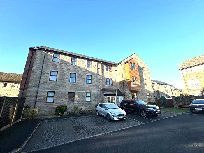 2 Bedroom Apartment To Rent In Apartment, Watersedge, Knoll Close, Greenfield, Saddleworth, OL3