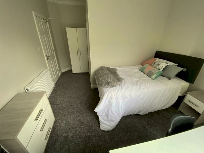 6 Bedroom Private Hall To Rent In Blades Street, Lancaster, LA1