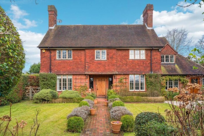 4 Bedroom Detached House For Sale In Grenfell Road, Beaconsfield, HP9