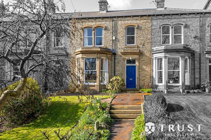 4 Bedroom Terraced House For Sale In Grosvenor Road, Batley, WF17