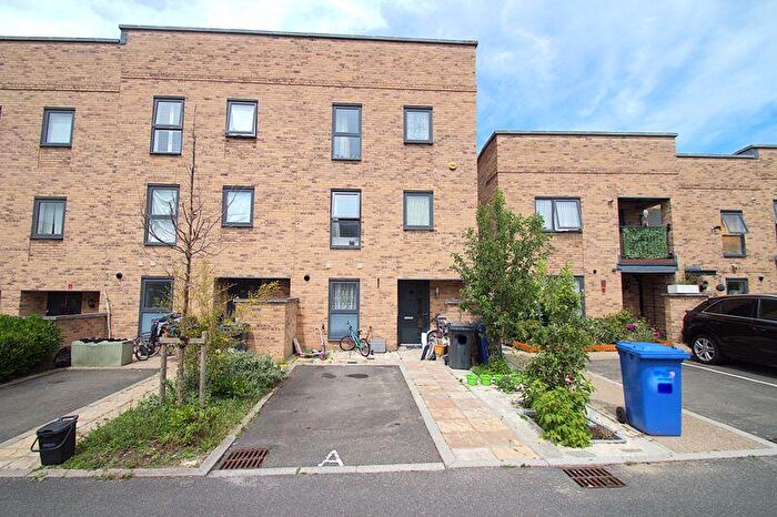 5 Bedroom Terraced House To Rent In Hurrell Drive, Harrow, HA2