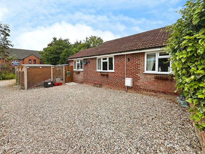 2 Bedroom Bungalow For Sale In West Street, Tadley, Hampshire, RG26