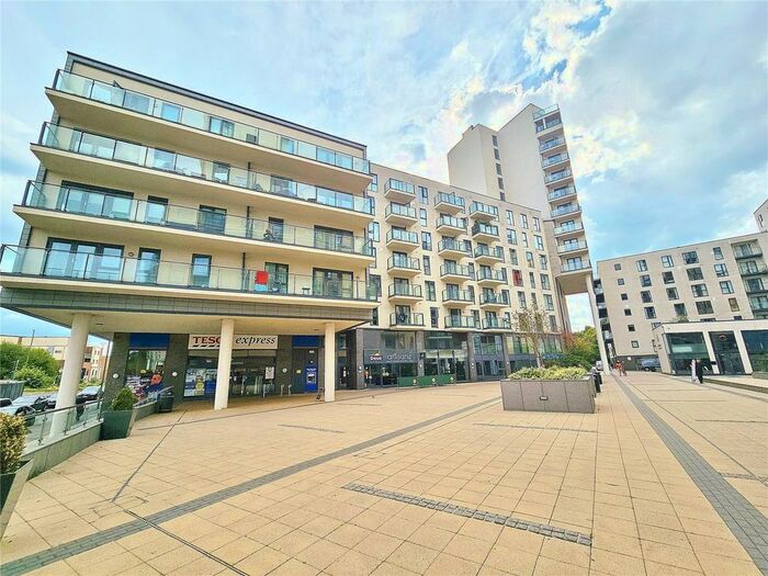 1 Bedroom Flat To Rent In Guildford Road, Woking, Surrey, GU22