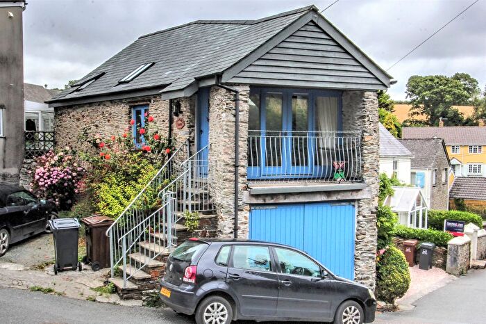 2 Bedroom Cottage To Rent In Kingsbridge, TQ7