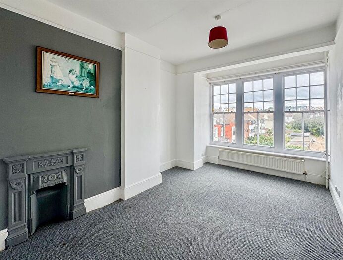 2 Bedroom Flat To Rent In Knole Road, Bexhill-On-Sea, TN40