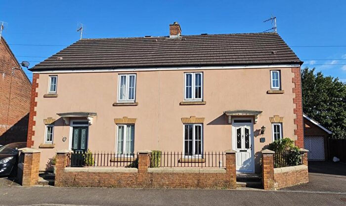 3 Bedroom Semi-Detached House For Sale In St. Mary Close, Pencoed, Bridgend, CF35