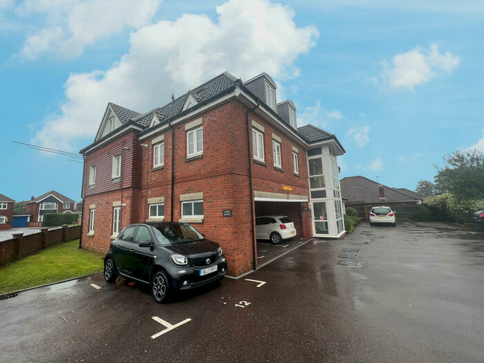 1 Bedroom Apartment To Rent In Hedge End, Southampton, SO30