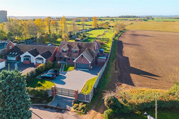 5 Bedroom Detached House For Sale In Tyburn Lane, Pulloxhill, Bedfordshire, MK45