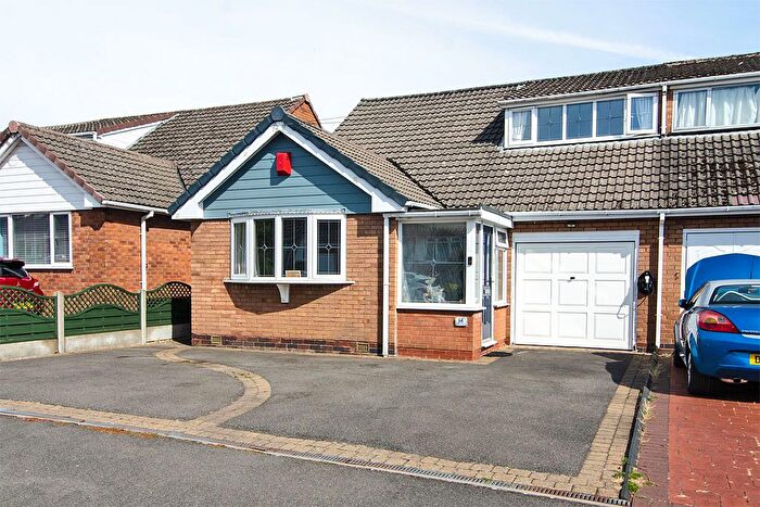 3 Bedroom Semi Detached House For Sale In Redfern Drive, Burntwood, WS7