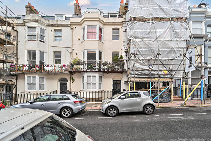 2 Bedroom Flat For Sale In Devonshire Place, Brighton, BN2