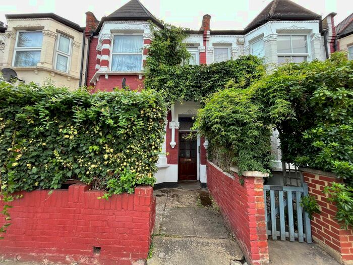 2 Bedroom Flat To Rent In Churchill Rd, London, NW2