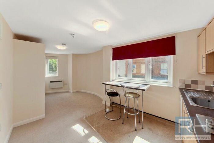 Studio To Rent In Hornsey Road, Holloway, London, N7